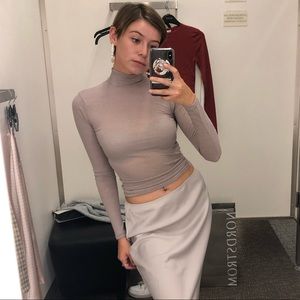 Meet your Posher, Lau